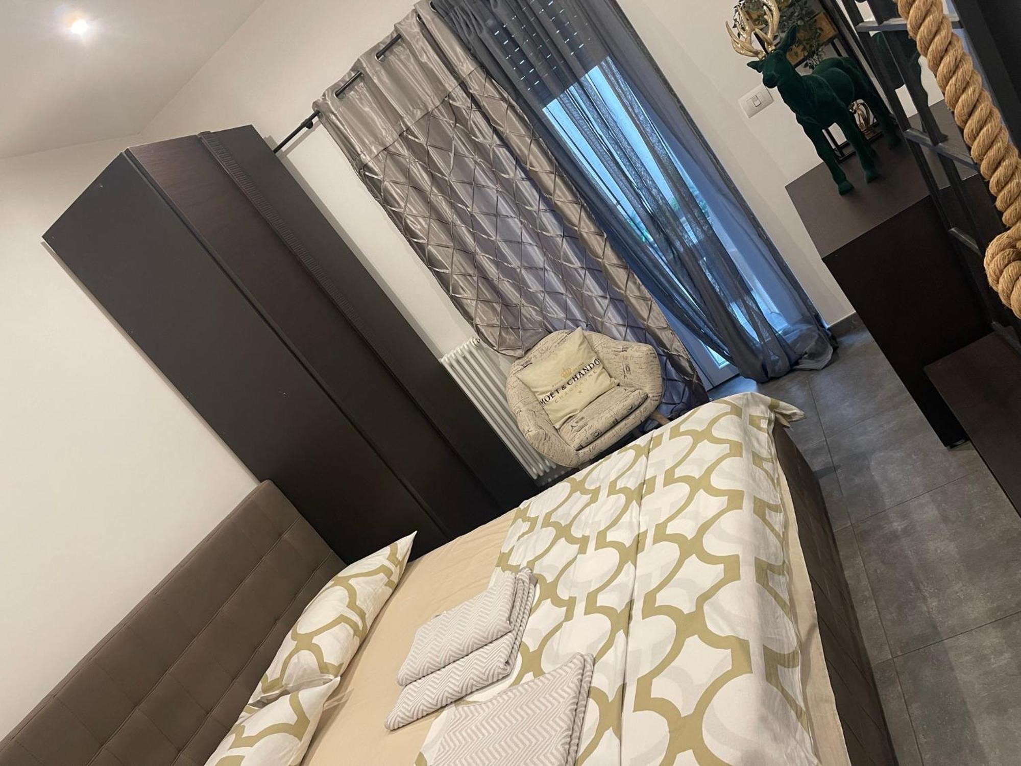 Decoluxe !Apartamento Con 1 Camera Da Letto , In Zona San Paolo , Via Martiniana Turin Exterior foto