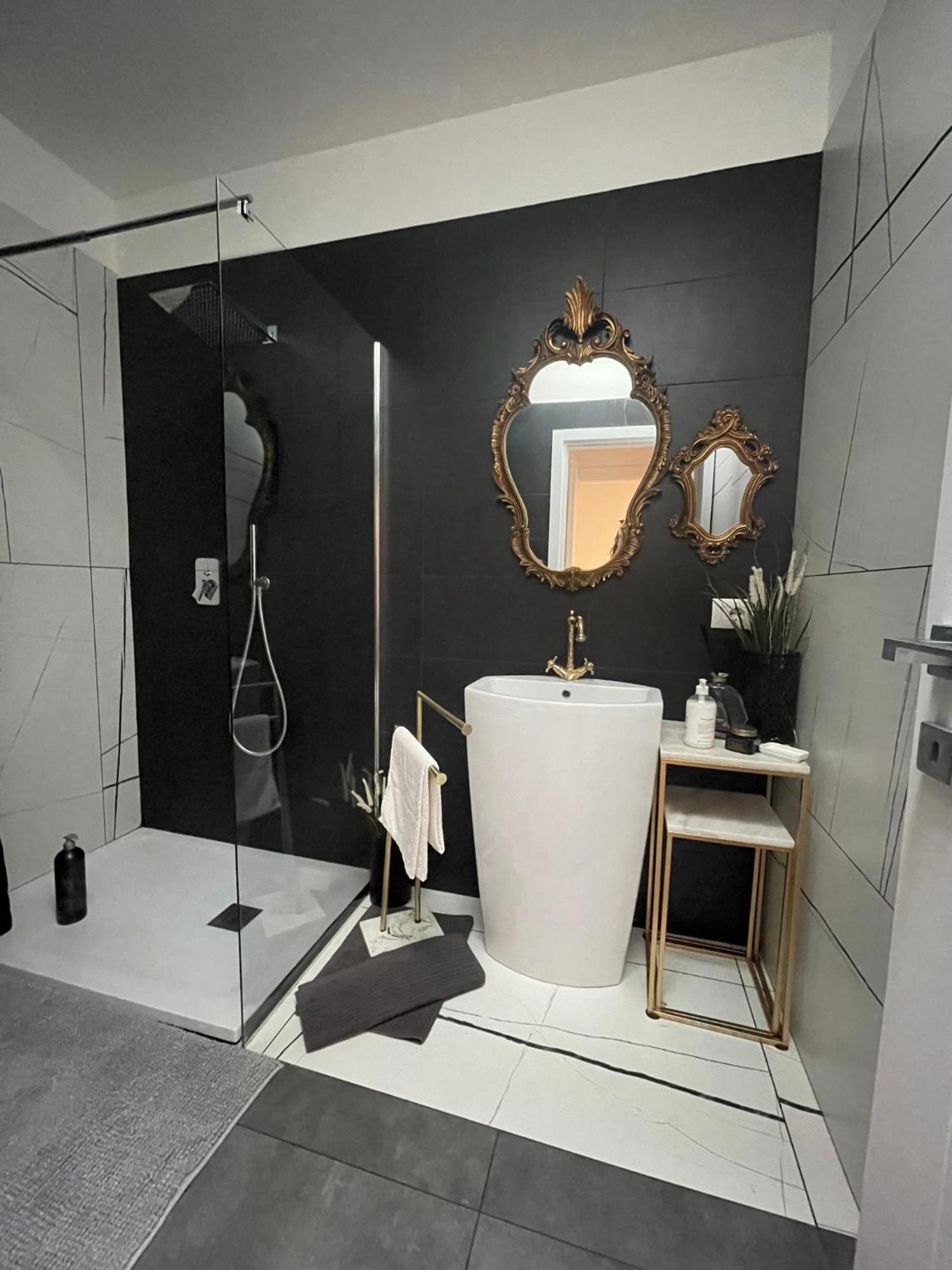 Decoluxe !Apartamento Con 1 Camera Da Letto , In Zona San Paolo , Via Martiniana Turin Exterior foto